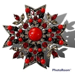 ❤️ Joan Rivers Gripoix Red Black Glass Rhinestone Maltese Cross Gunmetal VINTAGE